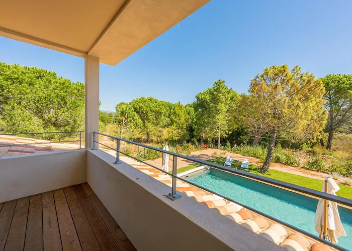 Hotel apartamentowy Calarossa Bay